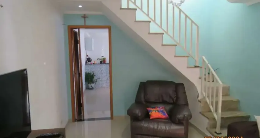 Sobrado a venda com 120m² sendo 02 dormitórios e 01 vaga sacomã