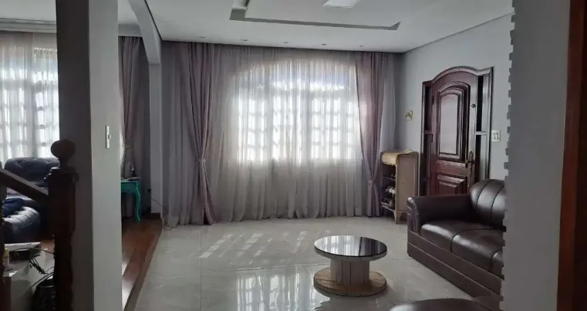 Casa na Vila Almeida PORTEIRA FECHADA, 200m², 3 Dormitórios.