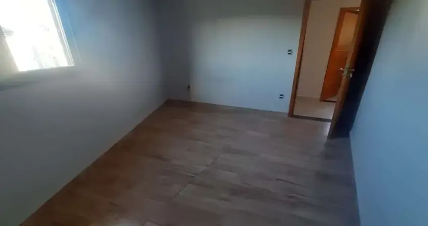 Sobrado no Parque das Nações com 3 quartos sendo 1 suíte e 4 vagas de garagem