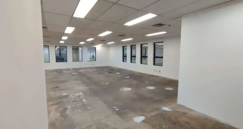 Sala comercial para alugar na Rua Cardeal Arcoverde, --, Pinheiros, São Paulo