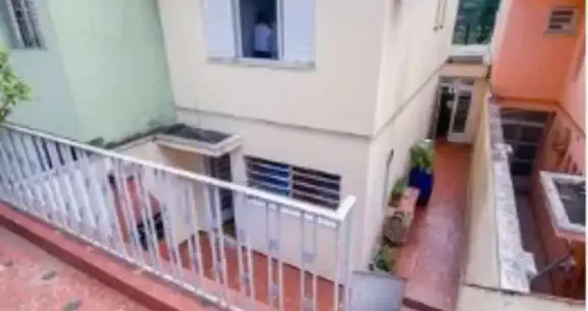 Casa com 02 dormitórios e 02 vagas de garagem para venda no jd humaitá