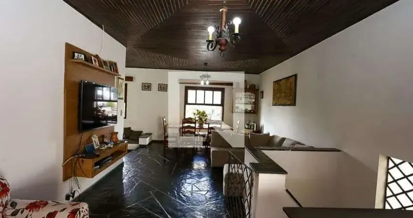 Casa à Venda - Jardim Londrina, 4 Quartos,  240 m2