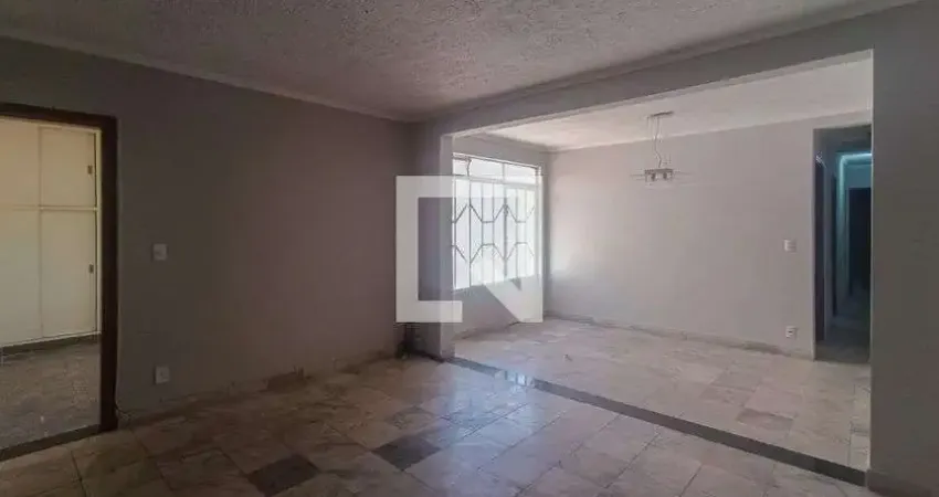 Casa à Venda - Ipiranga, 2 Quartos,  200 m2