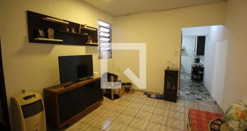 Casa à Venda - Ipiranga, 2 Quartos,  200 m2