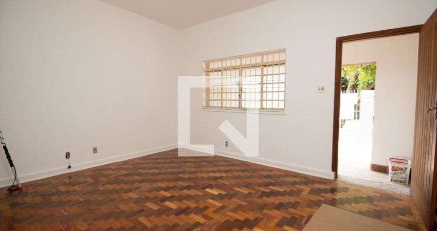 Casa à Venda - Moema, 3 Quartos,  220 m2