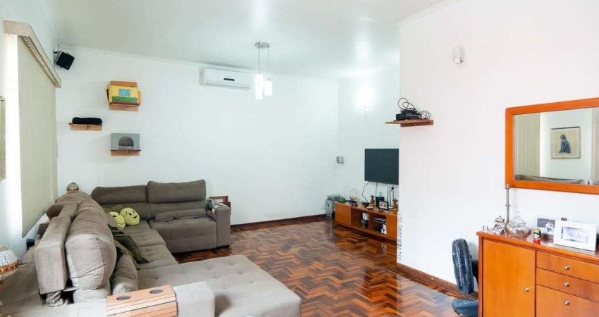 Casa à Venda - Jardim Marajoara , 3 Quartos,  212 m2