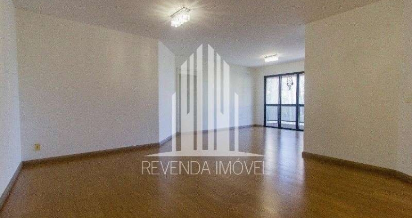 Apartamento de 121m² com 3 Quartos e 2 Vagas à Venda