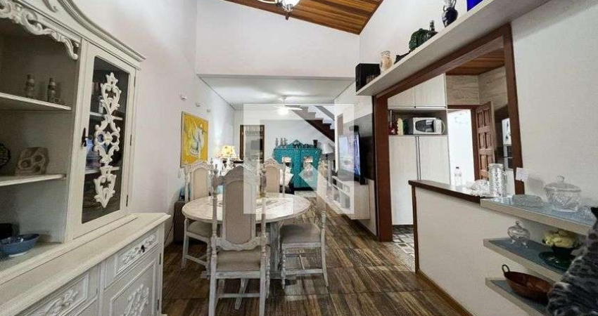 Casa à Venda - Bom Retiro, 3 Quartos,  120 m2