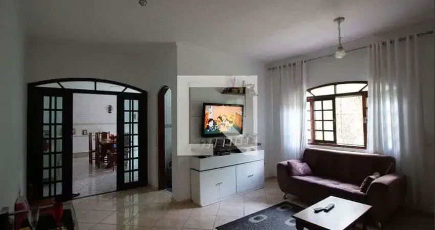 Casa à Venda - Vila Jacuí, 3 Quartos,  300 m2