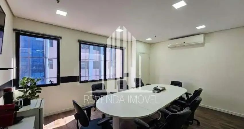Excelente oportunidade de locação de sala comercial na Vila Olímpia, São Paulo-SP: 4 salas, 4 banheiros, 3 vagas de garagem - 150m².