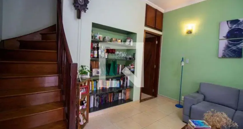 Casa à Venda - Bom Retiro, 3 Quartos,  200 m2
