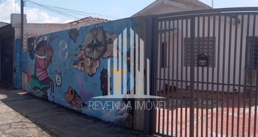 Casa Comercial para Locação na Vila Romana, São Paulo-SP: 5 Quartos, 1 Suíte, 2 Banheiros, 2 Vagas de Garagem, 300 m².