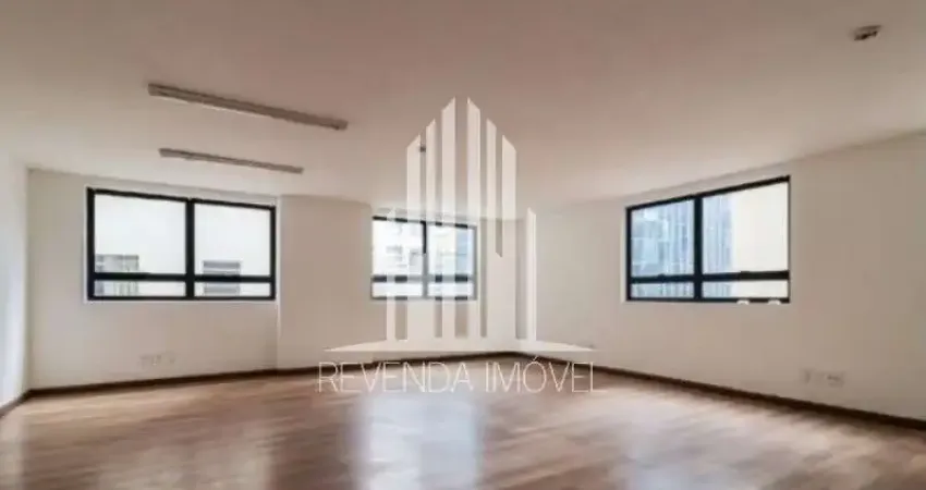 Alugue já sua sala comercial de 55m² em Cerqueira César, São Paulo-SP - Com banheiro e vaga de garagem inclusos!