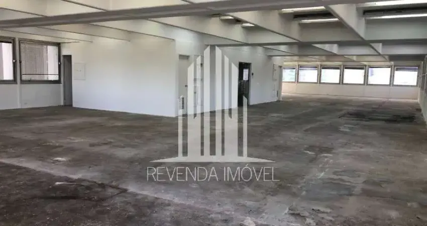 Sala Comercial na Chácara Itaim: 1 sala, 3 banheiros, 7 vagas, 415,93m² - São Paulo-SP