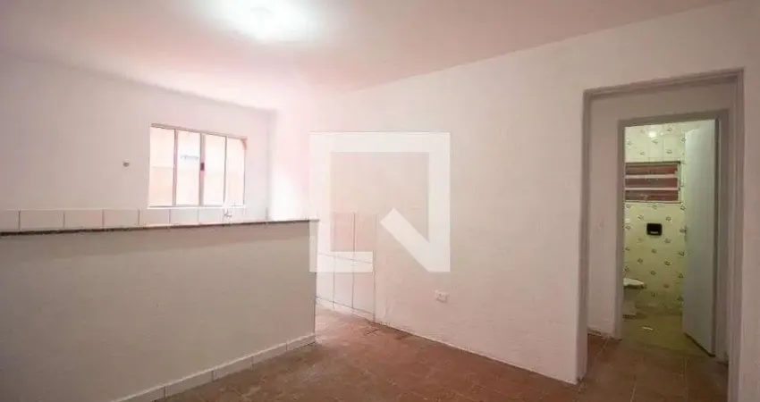 Casa à Venda - Vila Carmosina, 2 Quartos,  80 m2