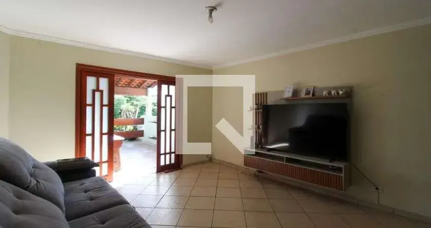 Casa com 3 quartos à venda na Rua Margarida Izar, --, Jardim Jussara, São Paulo