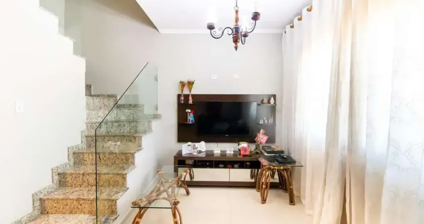 Casa em condomínio fechado com 3 quartos à venda na Rua Candeeiro, --, Vila Mazzei, São Paulo
