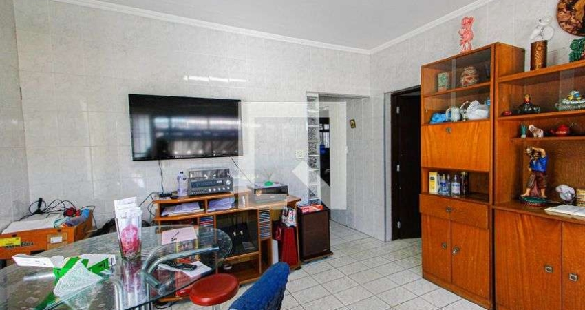 Casa à Venda - Parque Bandeirante, 2 Quartos,  300 m2