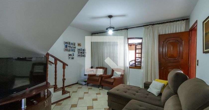 Casa à Venda - Vila Jordanópolis, 3 Quartos,  240 m2