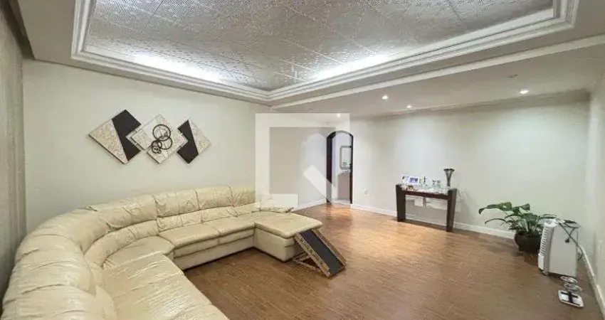 Casa à Venda - Vila Cecília Maria, 4 Quartos,  255 m2