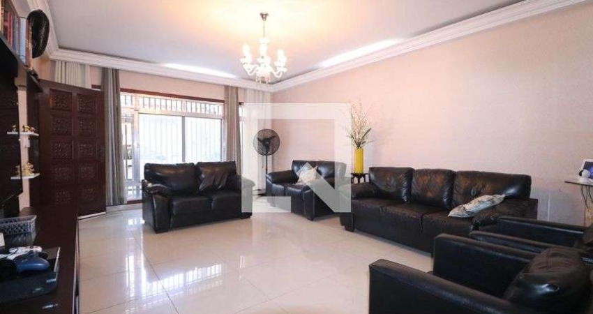 Casa à Venda - Jardim Bela Vista, 3 Quartos,  489 m2
