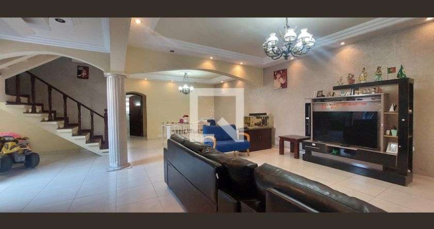 Casa à Venda - Parque Bandeirante, 4 Quartos,  298 m2