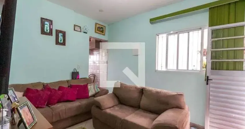 Casa à Venda - Jardim Independência, 2 Quartos,  134 m2