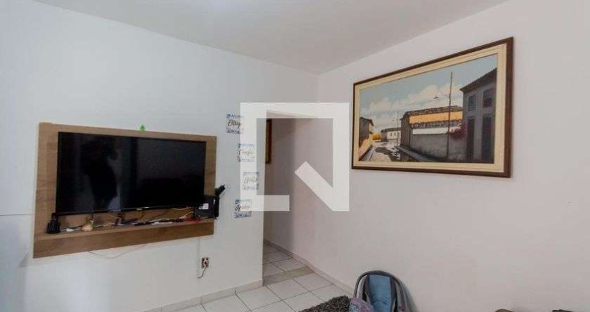 Casa à Venda - Jardim das Maravilhas, 2 Quartos,  160 m2