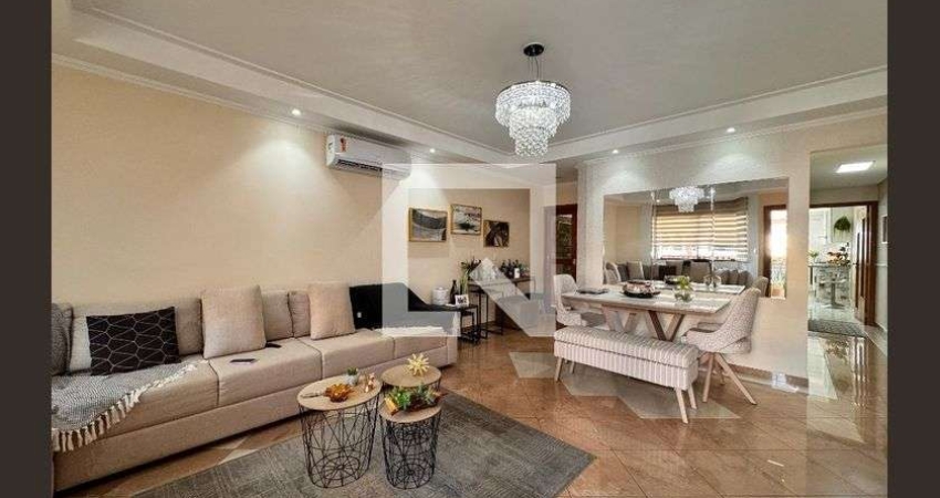 Casa à Venda - Parque Bandeirante, 4 Quartos,  239 m2