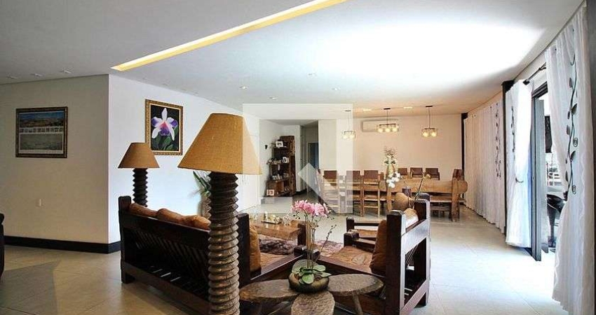 Apartamento à Venda - Nova Petrópolis, 5 Quartos,  392 m2