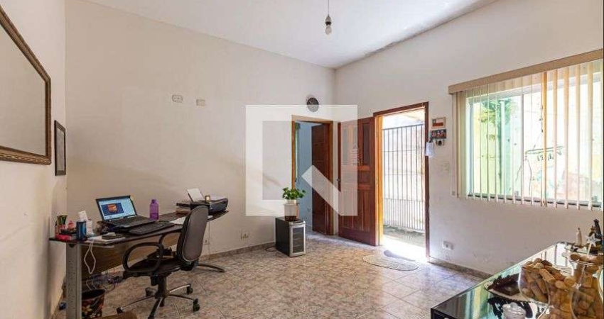 Casa à Venda - Parque Bandeirante, 2 Quartos,  200 m2