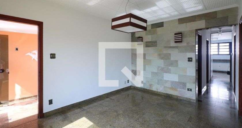 Casa com 3 quartos à venda na Rua Ribeirão Preto, --, Olímpico, São Caetano do Sul