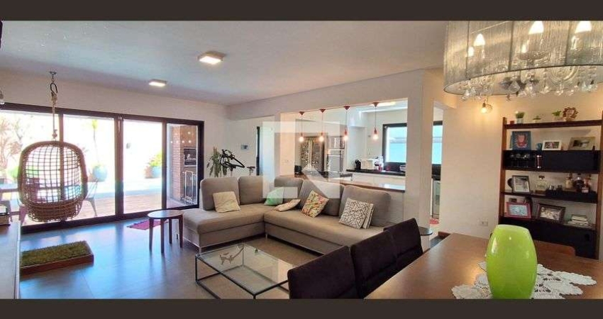 Casa à Venda - Jardim São Caetano, 3 Quartos,  330 m2