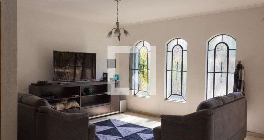 Casa à Venda - Vila Jordanópolis, 4 Quartos,  240 m2