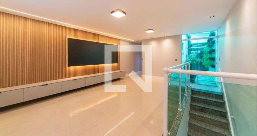 Casa à Venda - Jardim Bela Vista, 3 Quartos,  215 m2