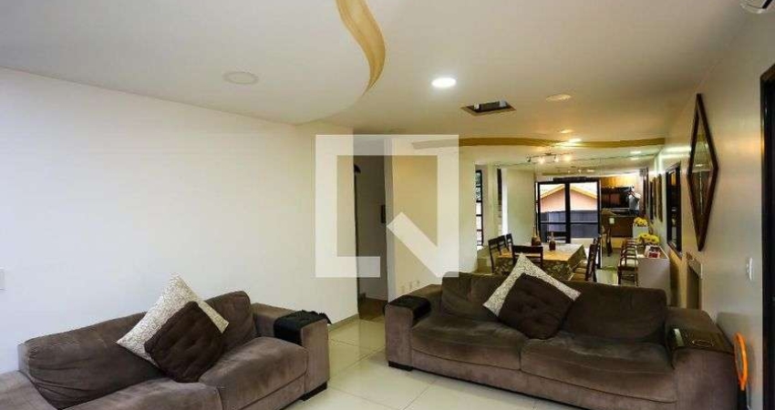Casa à Venda - Parque Monte Alegre, 3 Quartos,  293 m2