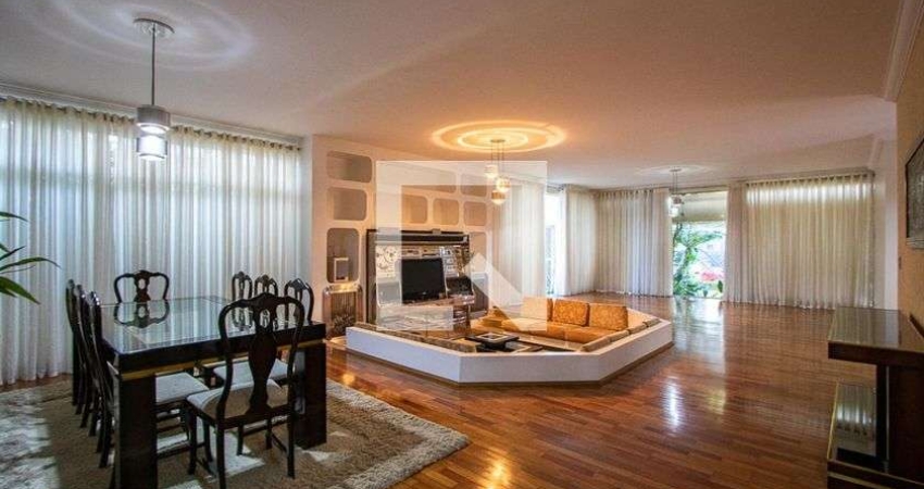 Casa com 5 quartos à venda na Rua Regente Feijó, --, Vila Assunção, Santo André