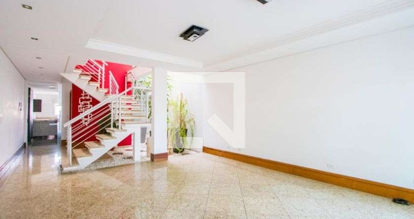 Casa à Venda - Parque Bandeirante, 3 Quartos,  238 m2