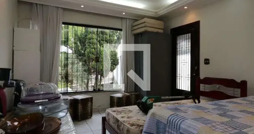 Casa à Venda - Parque das Nações, 2 Quartos,  400 m2