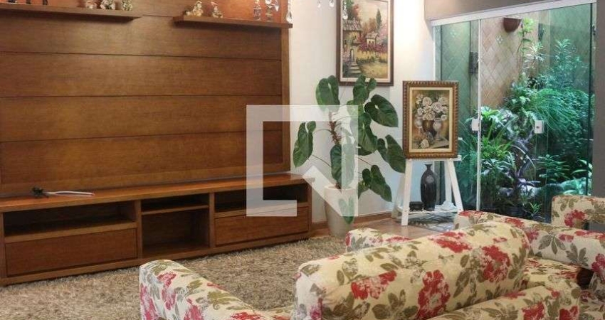 Casa com 3 quartos à venda na Rua Itápolis, --, Olímpico, São Caetano do Sul