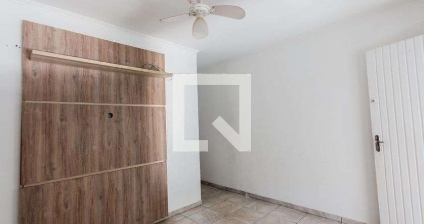 Casa à Venda - Jardim Santo Alberto, 2 Quartos,  600 m2