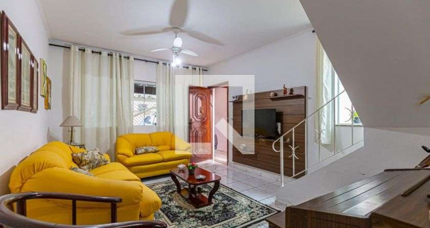 Casa à Venda - Parque Bandeirante, 2 Quartos,  167 m2