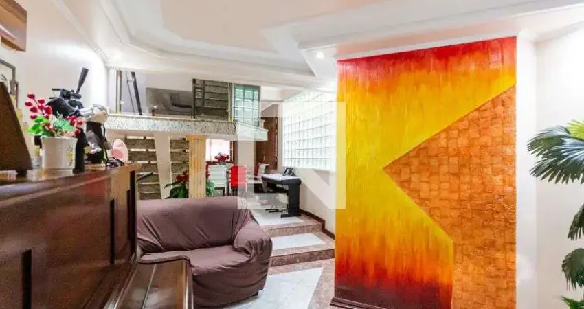 Casa à Venda - Vila Metalúrgica, 3 Quartos,  195 m2