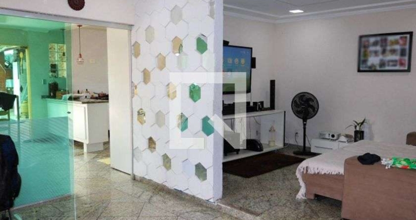 Casa com 3 quartos à venda na Rua Gurupi, --, Nova Gerti, São Caetano do Sul