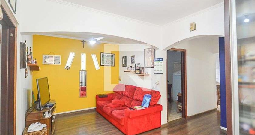 Casa à Venda - Jardim Independência, 3 Quartos,  198 m2