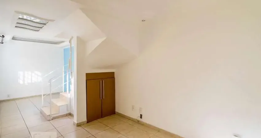 Casa em condomínio fechado com 3 quartos à venda na Rua Humberto de Campos, --, Vila Assunção, Santo André