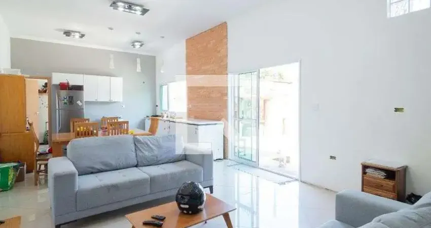 Casa à Venda - Vila Jordanópolis, 3 Quartos,  196 m2