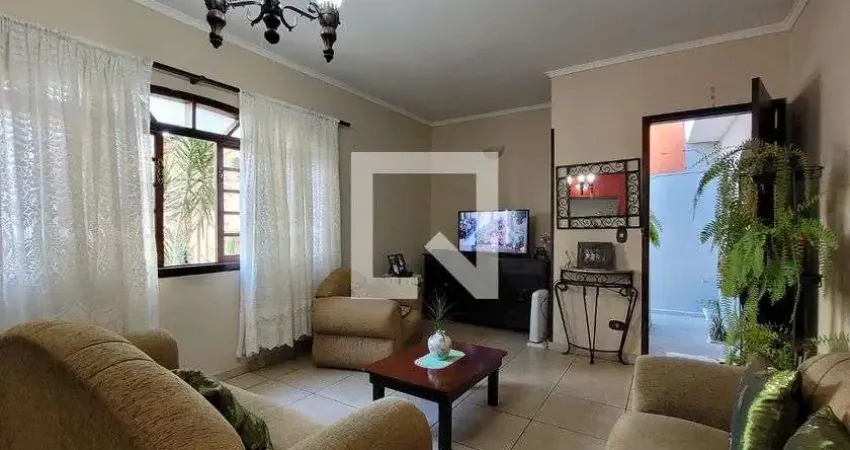 Casa à Venda - Jardim Bela Vista, 5 Quartos,  272 m2