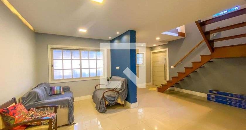Casa à Venda - Vila Jordanópolis, 4 Quartos,  231 m2