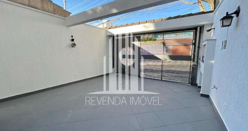 Prédio Comercial na Vila Prudente: 3 Salas, 4 Banheiros, 1 Vaga de Garagem, 195m² de Área - São Paulo-SP